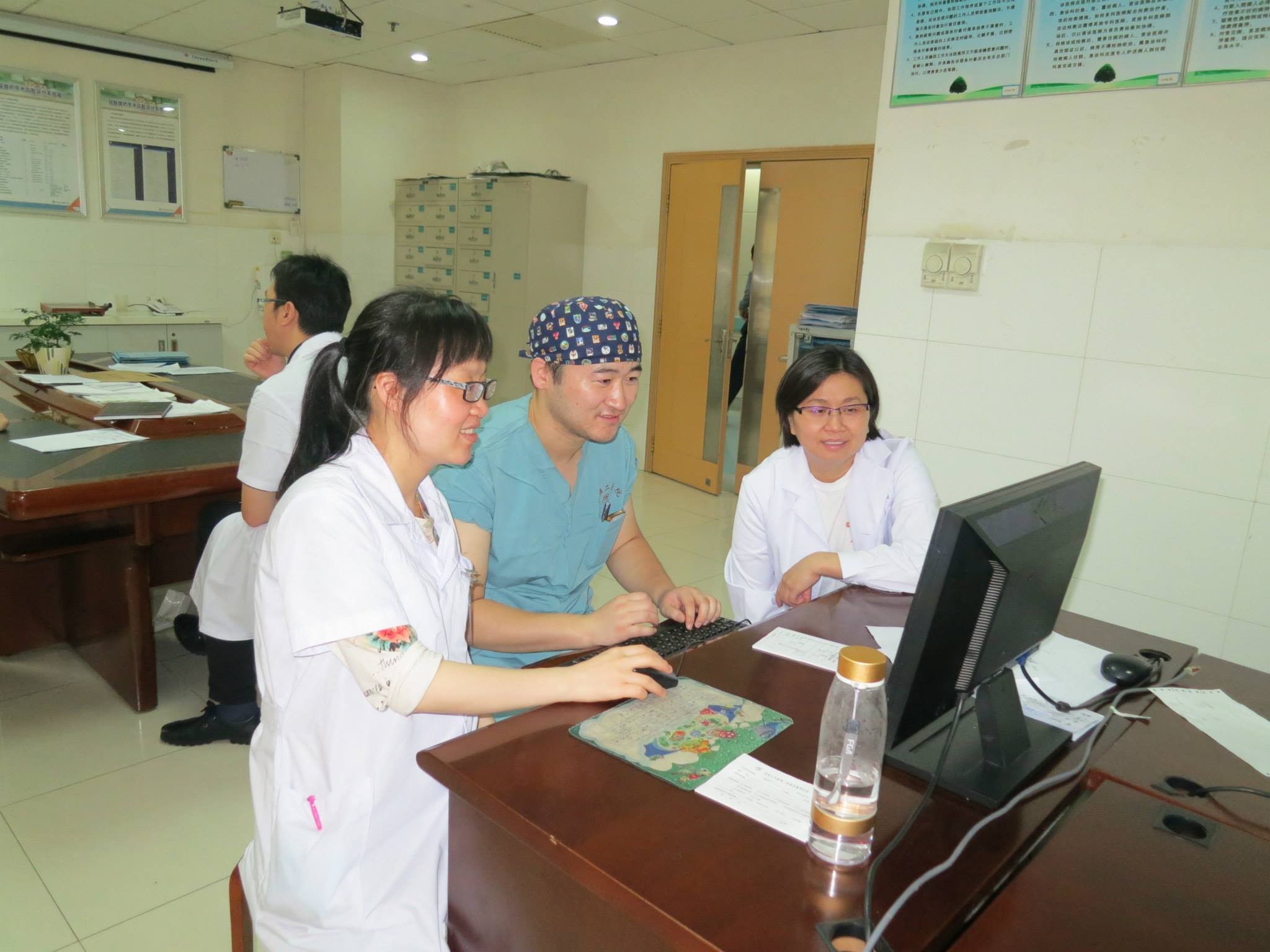 Hoan Linh Banh trains pharmacists in China
